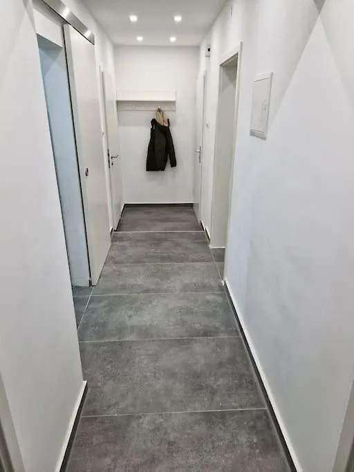 3-Zimmer Wohnung In Ratingen - Naehe Duesseldorf Messe & Flughafen 0*,  Německo